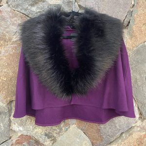 Capa de paño con cuello de Piel