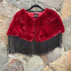 Capa corta de Piel con flecos Burdeo